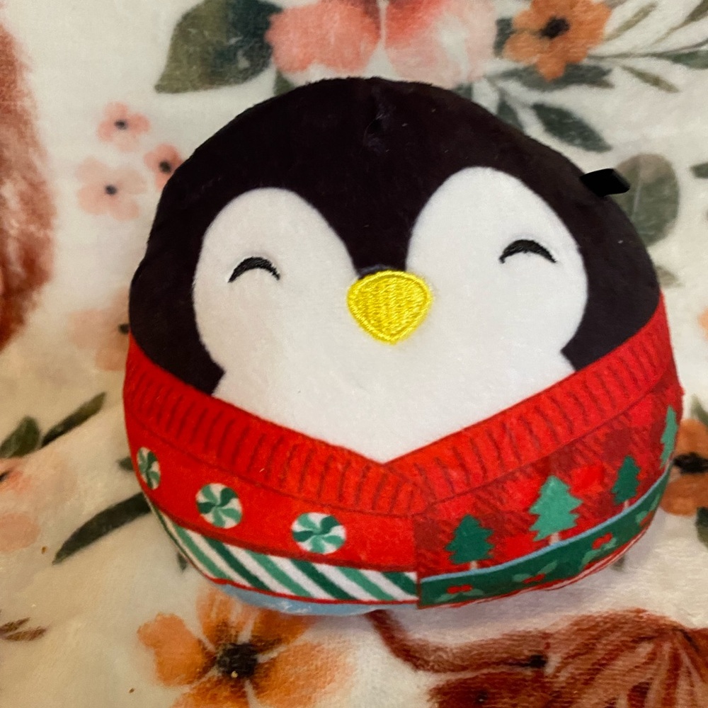 Squishmallows Christmas Sweater Luna 5”